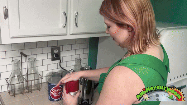 www.amimercury.com - 50s Housewife POV Fuck thumbnail